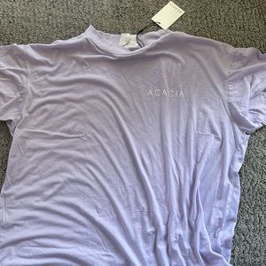 Acacia tee in lilac